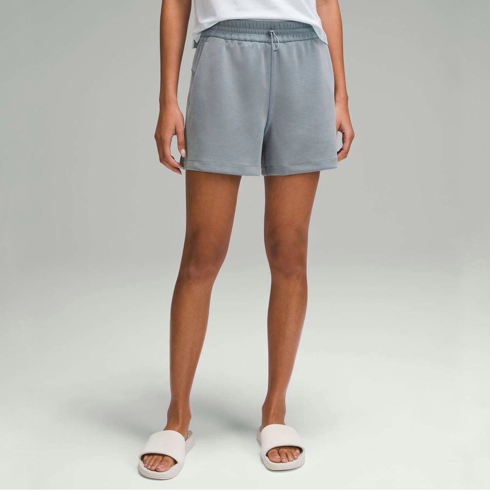 Lululemon‎ Softstreme High-Rise Short 4” in Belgian Blue